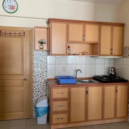 Cizmeci Apart Hotell Çeşme